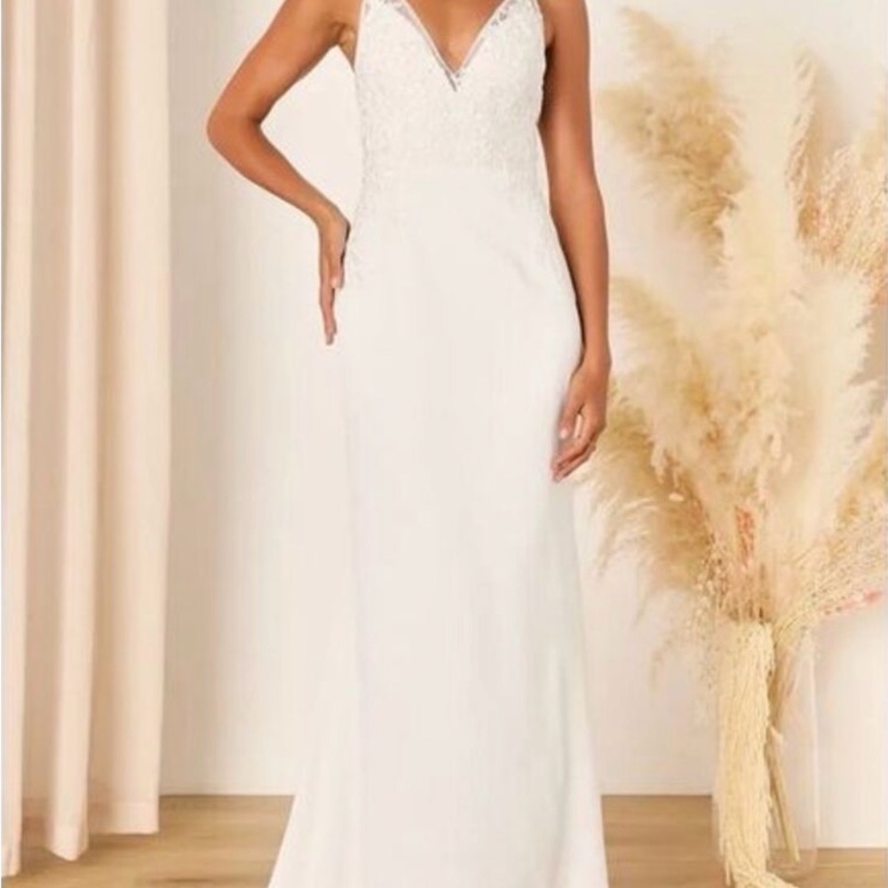 Elegant White Gown with Appliqué Detail